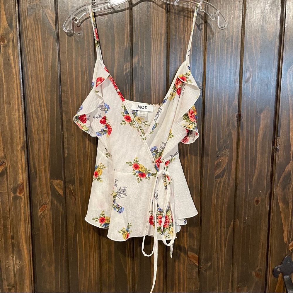 Sleeveless Blouse
